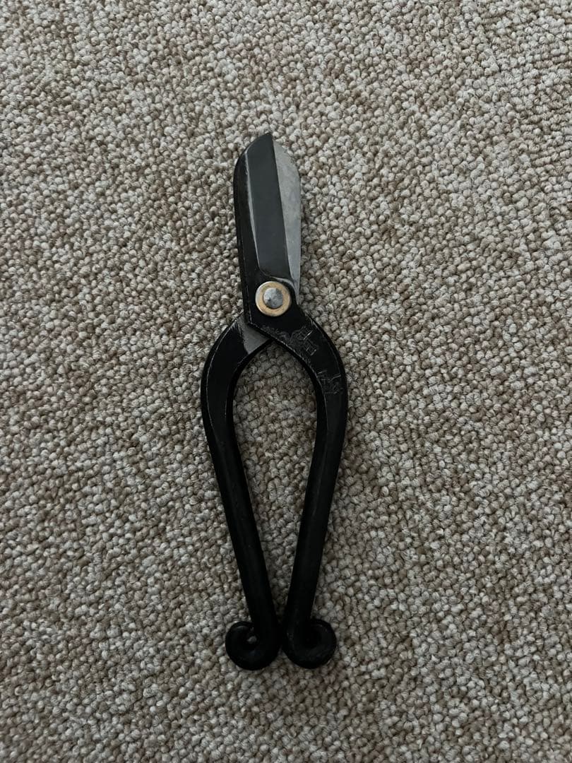 安重打刃物店　黒い剪定バサミ（箱付き）
