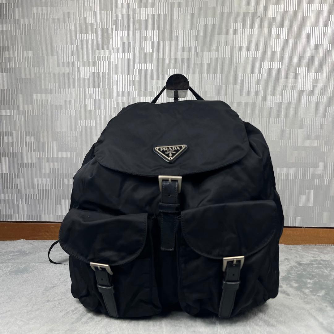 Prada プラダ リュック 三角ロゴ ナイロン ブラッ黒