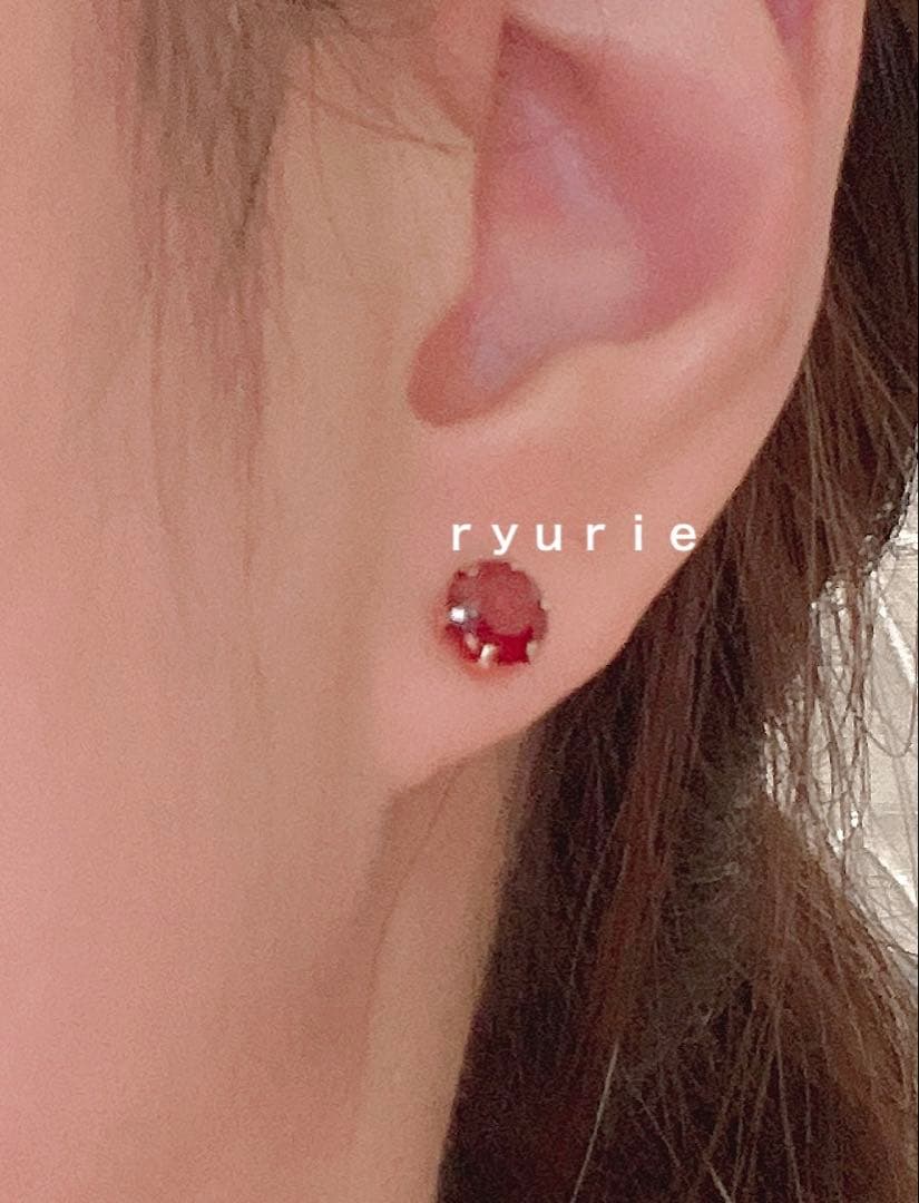 18金レディースピアスルビーセール❣️