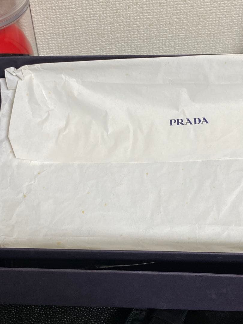 PRADA ブラック合成皮革手袋 ベルト付き