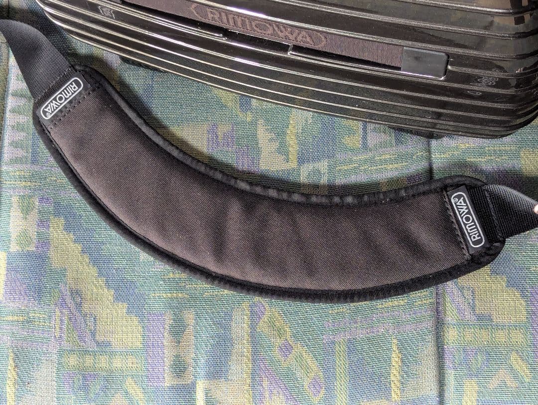 【RIMOWA】　化粧バッグ