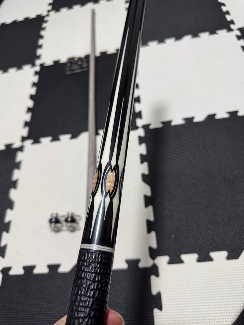 ビリヤードキューPredator Blak 4-4 Radial (バットのみ)