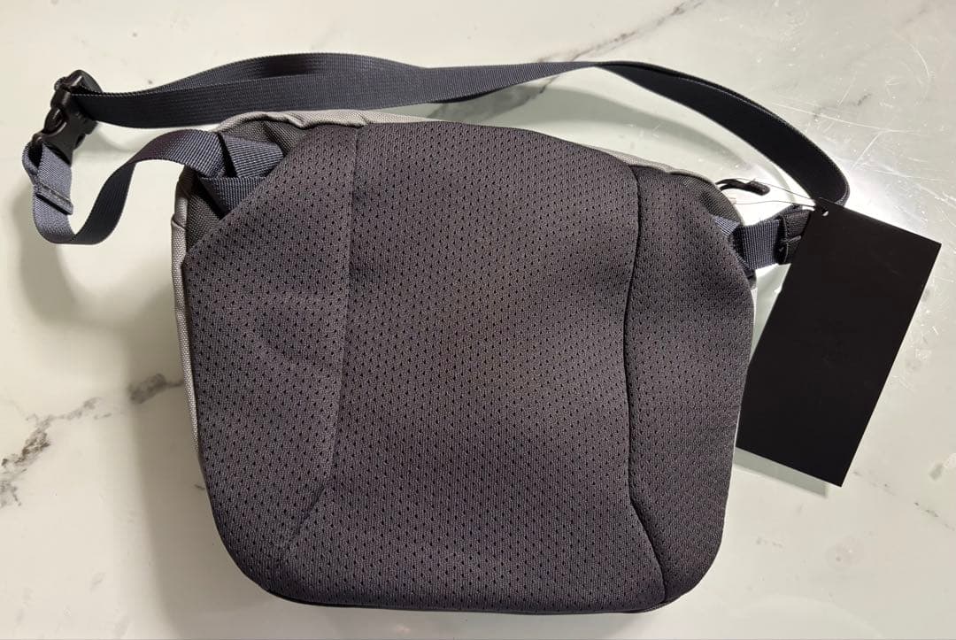 ARC'TERYX /BEAMSコラボ ブラック/グレー