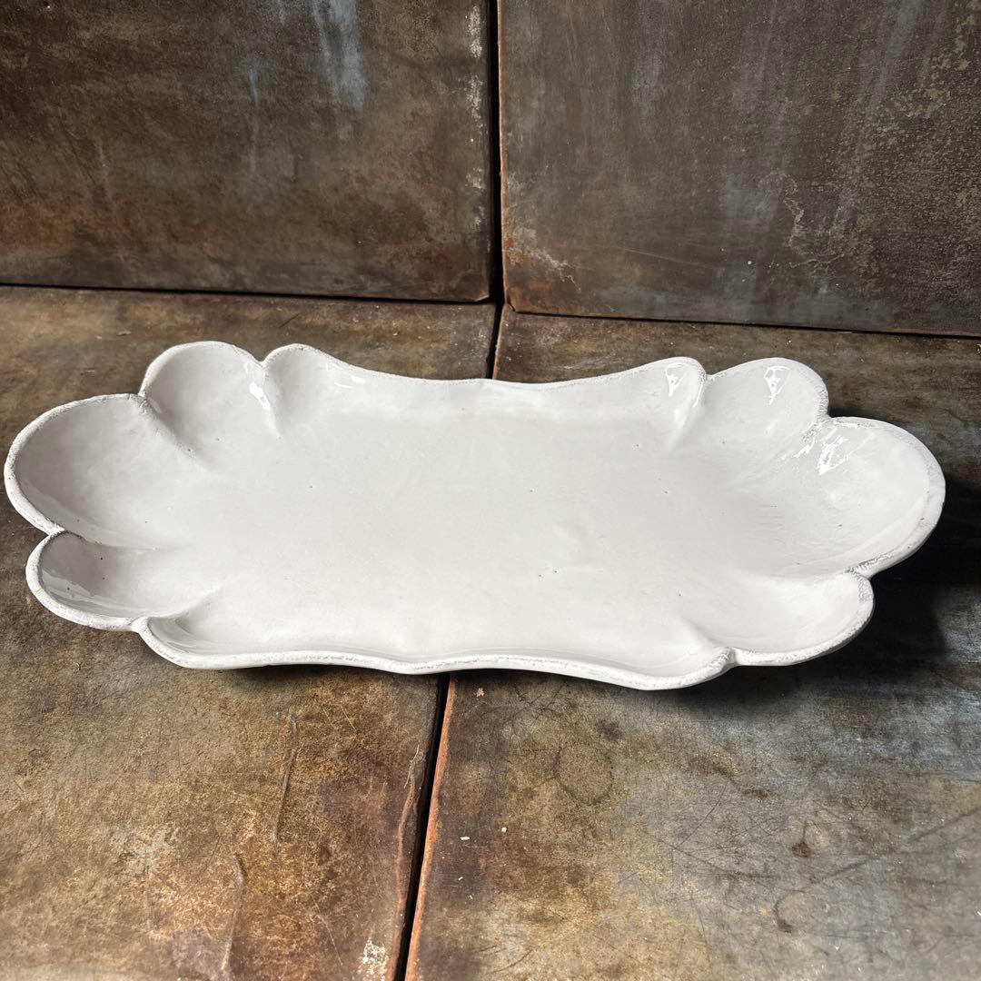 アスティエ・ド・ヴィラット　白釉コルベールロングプレート　美品