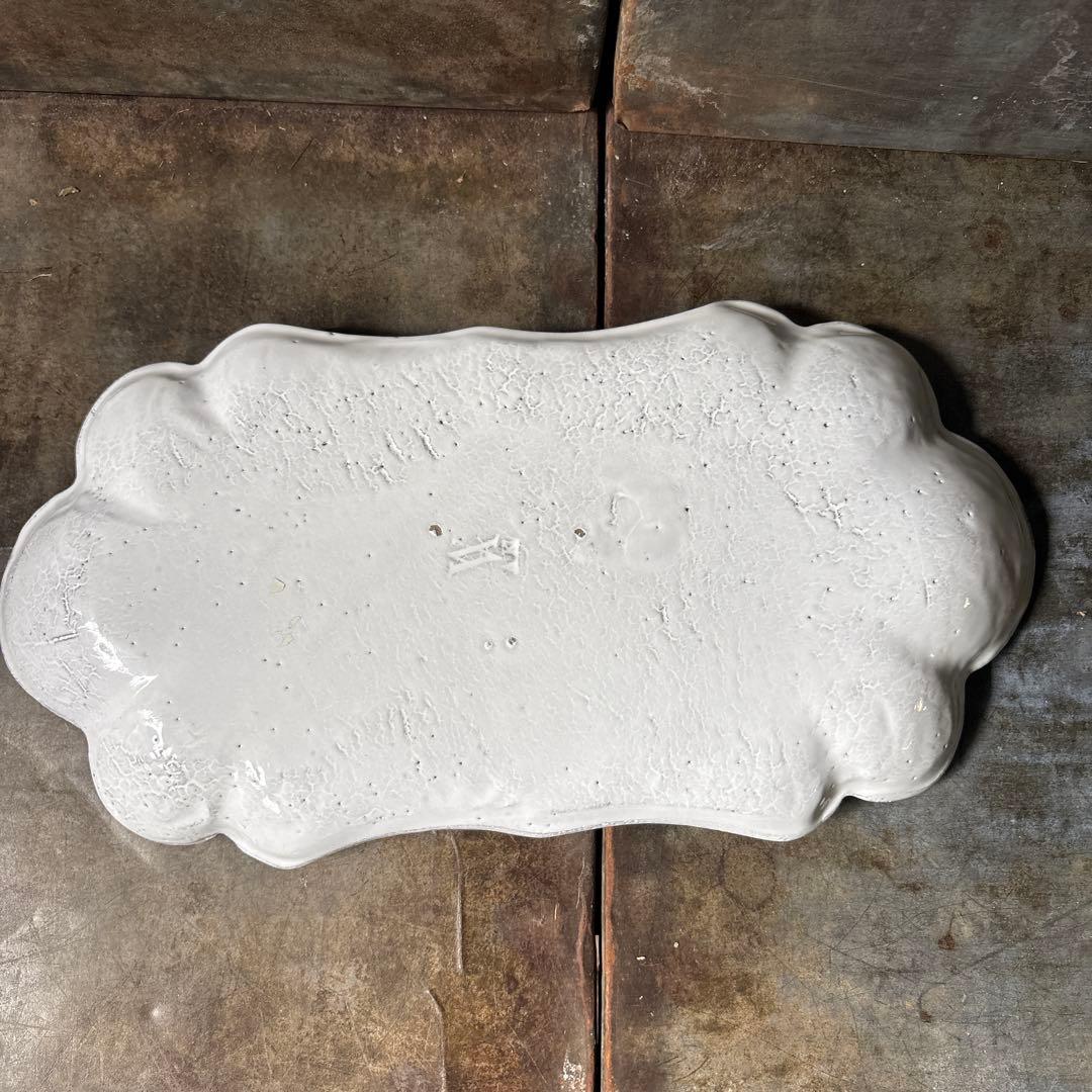 アスティエ・ド・ヴィラット　白釉コルベールロングプレート　美品