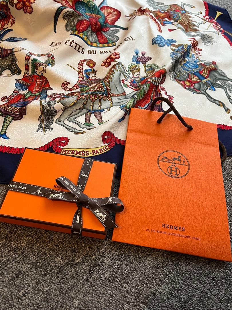 極美品 HERMES Hセリエ 折り財布　カードケース　アルザン