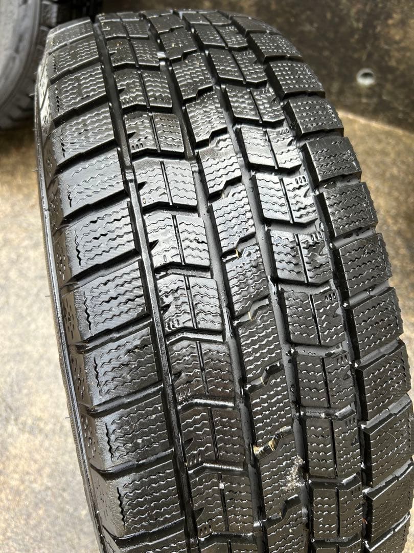 送料込み スタッドレス195/65/R15 GOODYEAR 2022年製