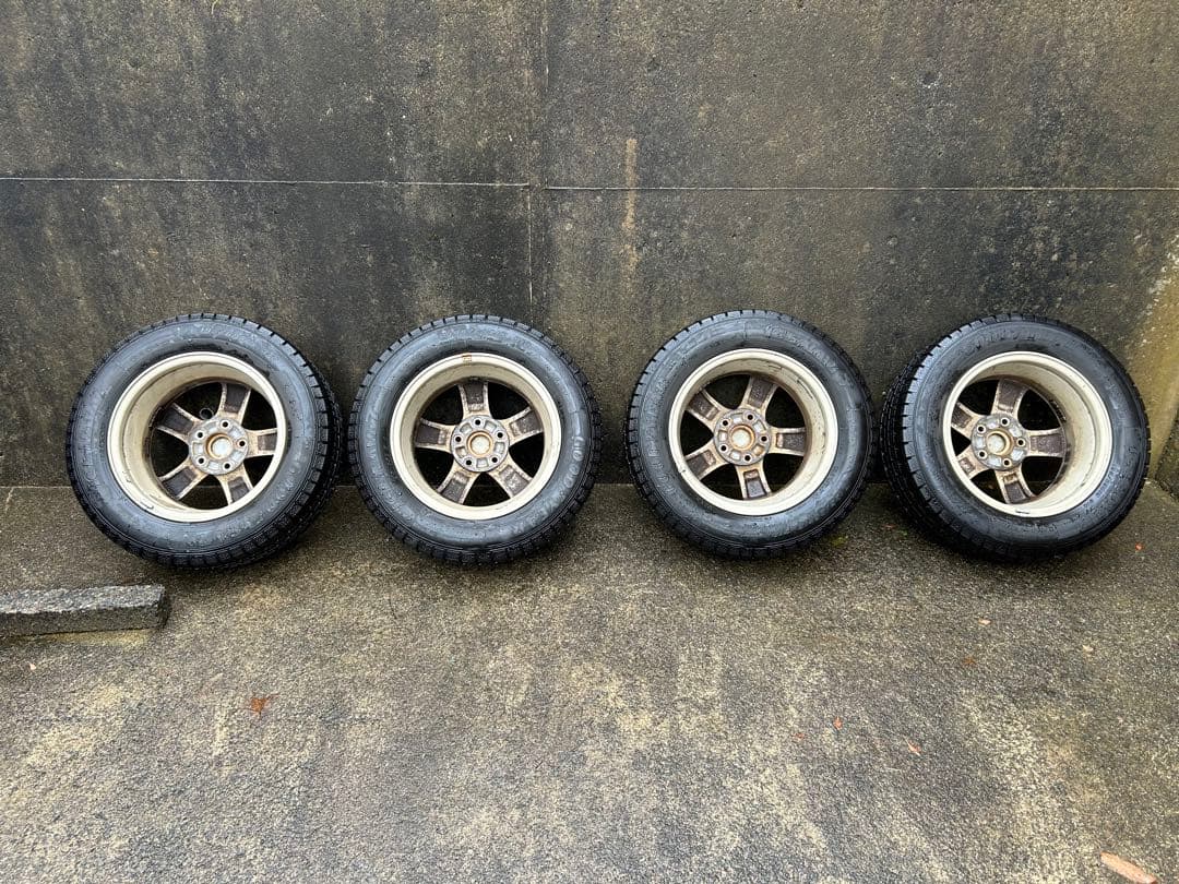 送料込み スタッドレス195/65/R15 GOODYEAR 2022年製