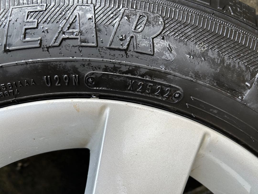 送料込み スタッドレス195/65/R15 GOODYEAR 2022年製