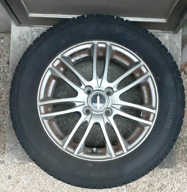 お買得！スタッドレスタイヤ 185/65R15 ホイール付き ４本セット