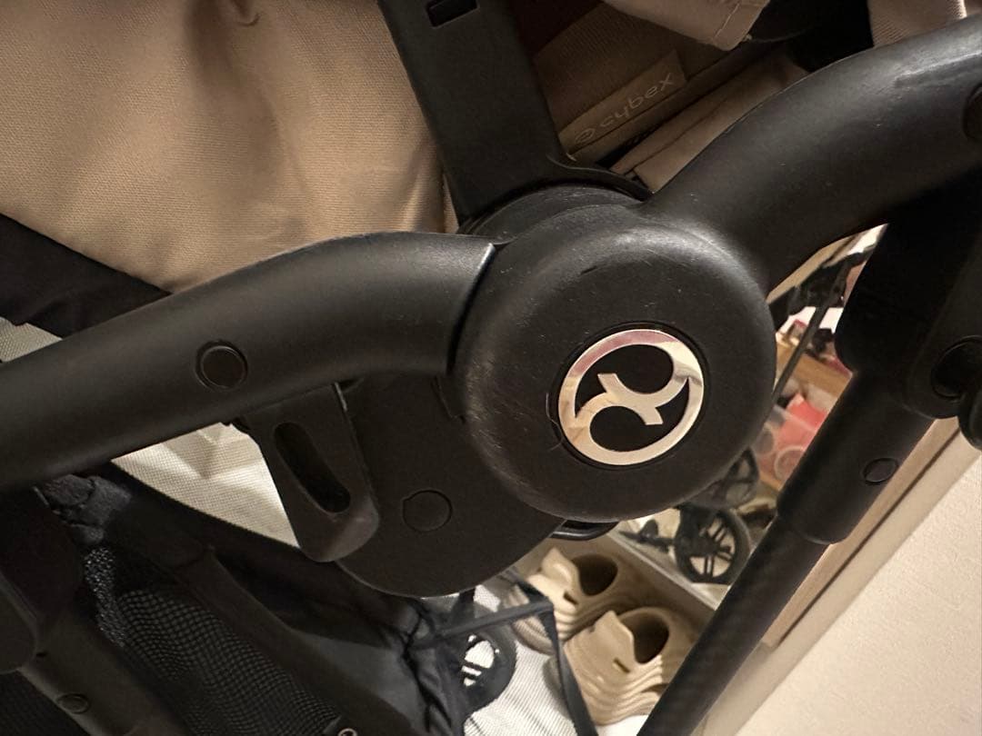 【美品】cybexメリオカーボン2024 アーモンドベージュ ドリンクホルダー付