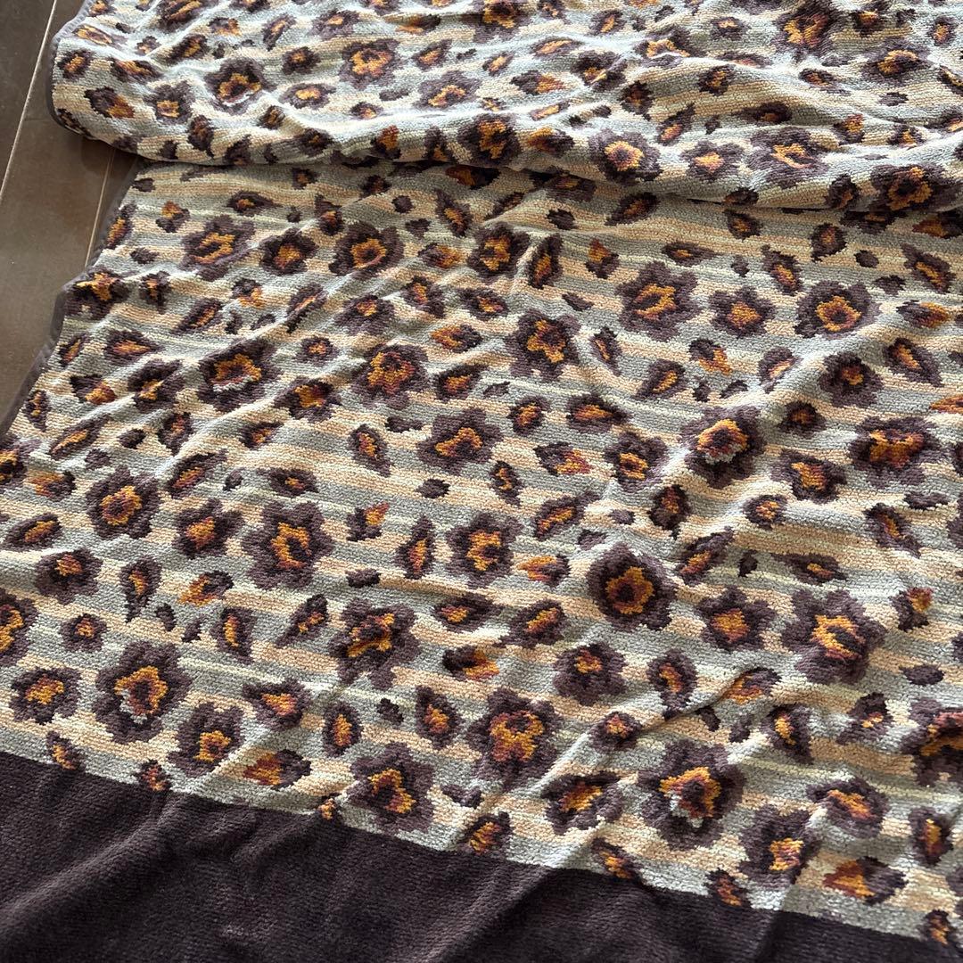 未使用　FEILER バスタオル　レオパード　フェイラー　豹柄　花柄　ブラウン系