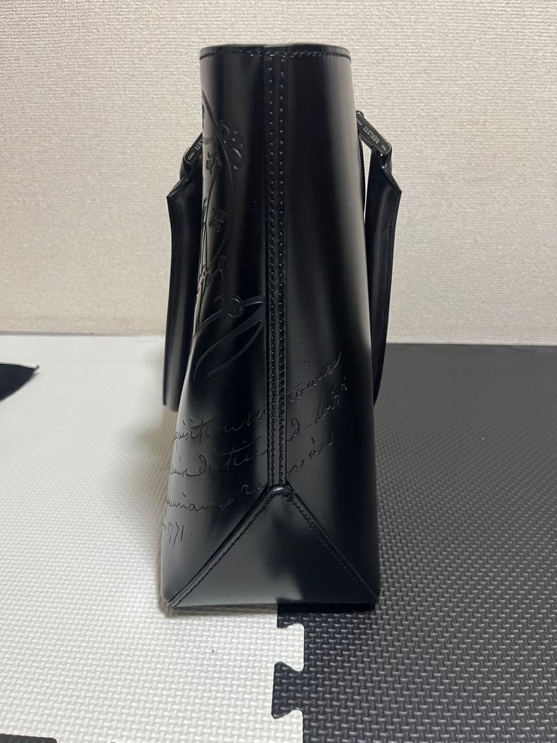ベルルッティ　トゥジュール　トートバッグ　日本限定モデル　レザー　ブラック