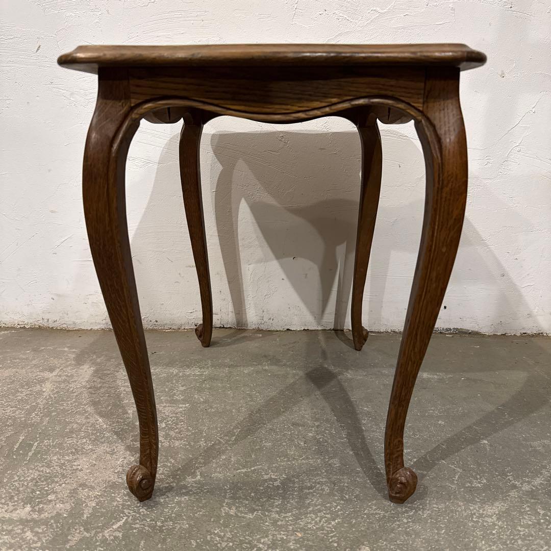 ヴィンテージ　木製サイドテーブル　猫脚　中