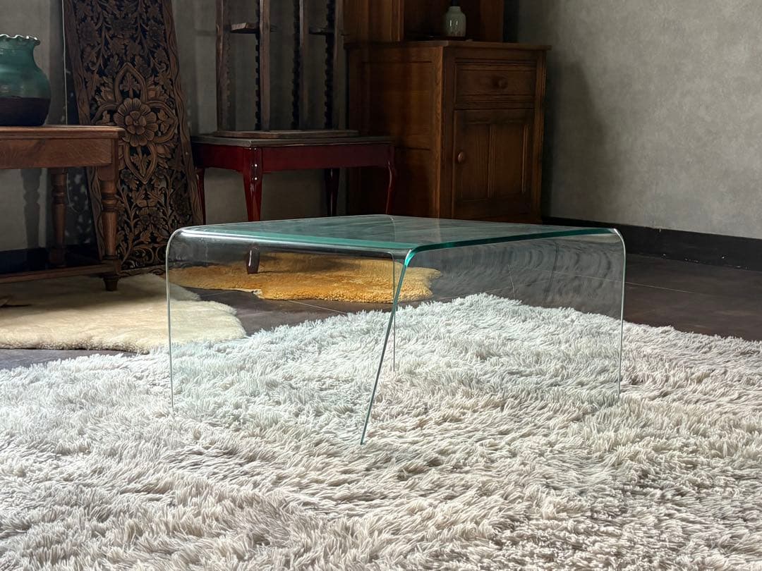①ガラステーブル　サイドテーブル　ローテーブル　斜めテーブル　高級家具　IZG