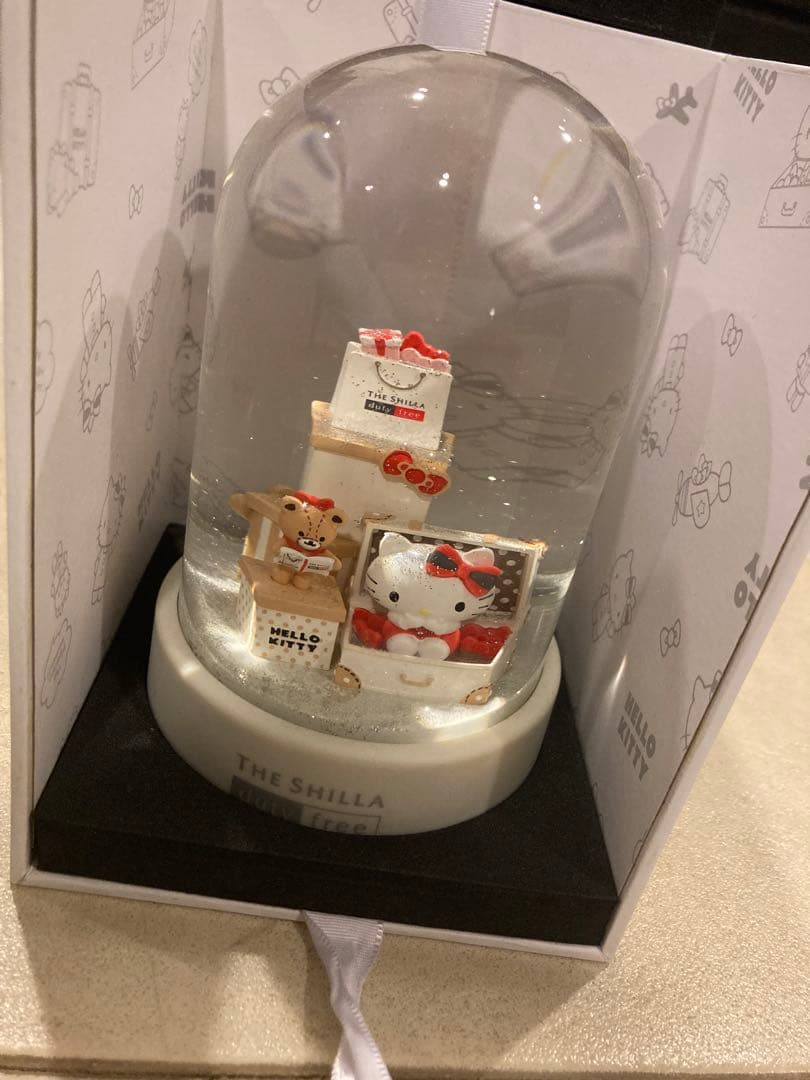 ハローキティ キティーちゃん スノードーム デューティーフリー 非売品 韓国