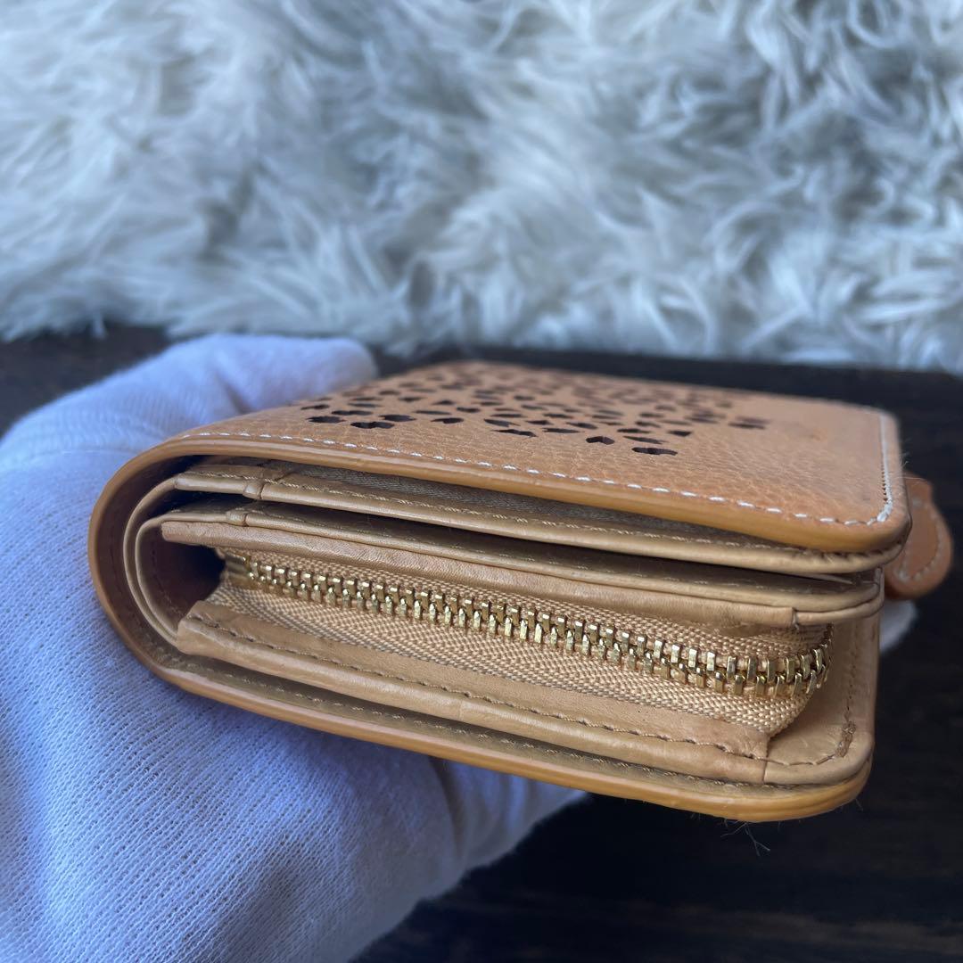 【極美品】ゲンテン フラッターカットワーク 二つ折り財布 ヌメベージュ