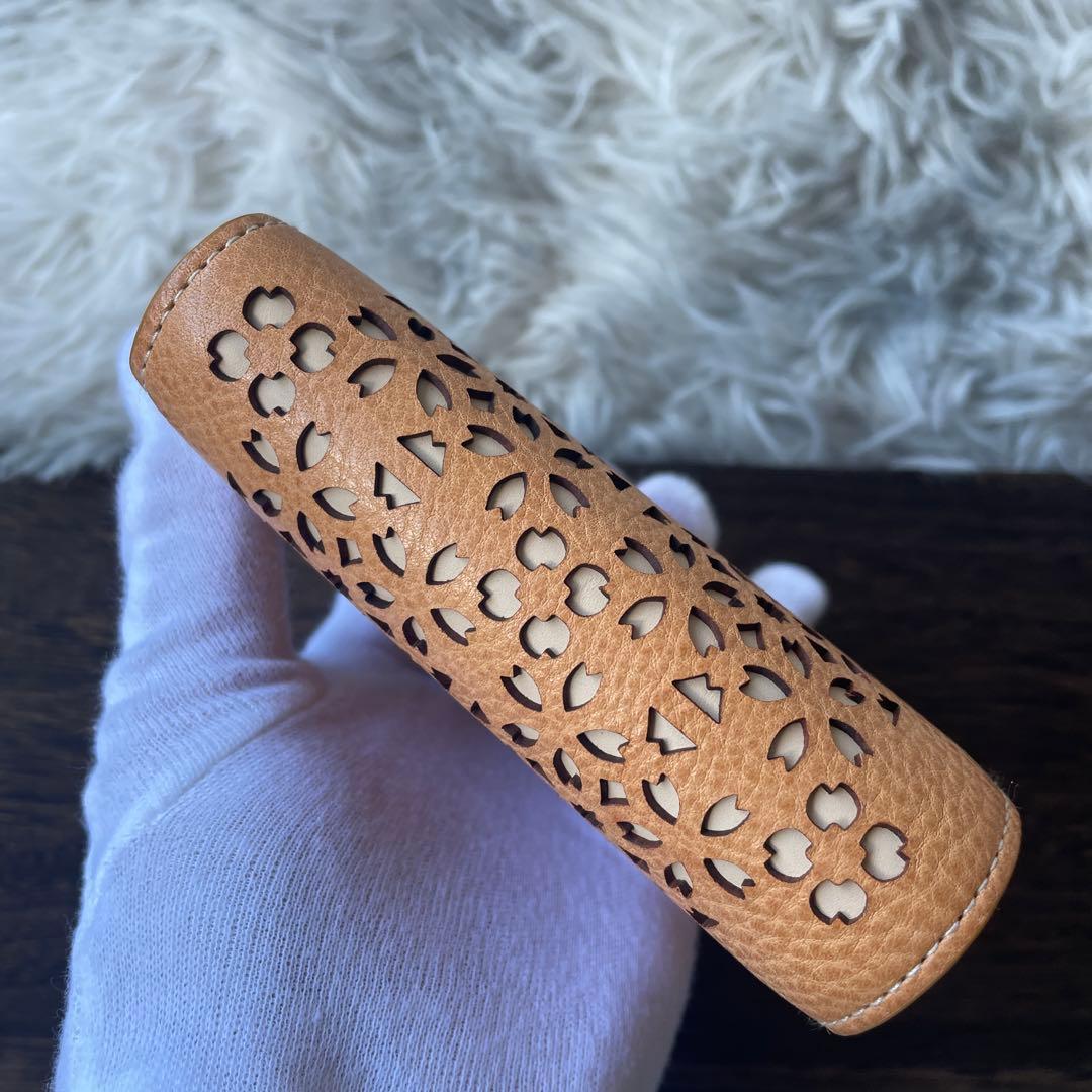 【極美品】ゲンテン フラッターカットワーク 二つ折り財布 ヌメベージュ