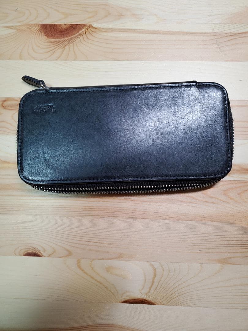 ラダイト ラウンドジップペン―ケース エッセンシャル MAYA BK