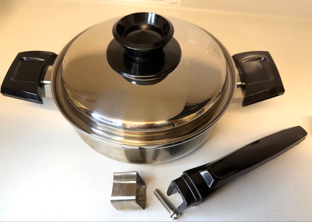 ロイヤルクイーン　小フライパン蓋付き　ガス　IH 両取手、片手ハンドル