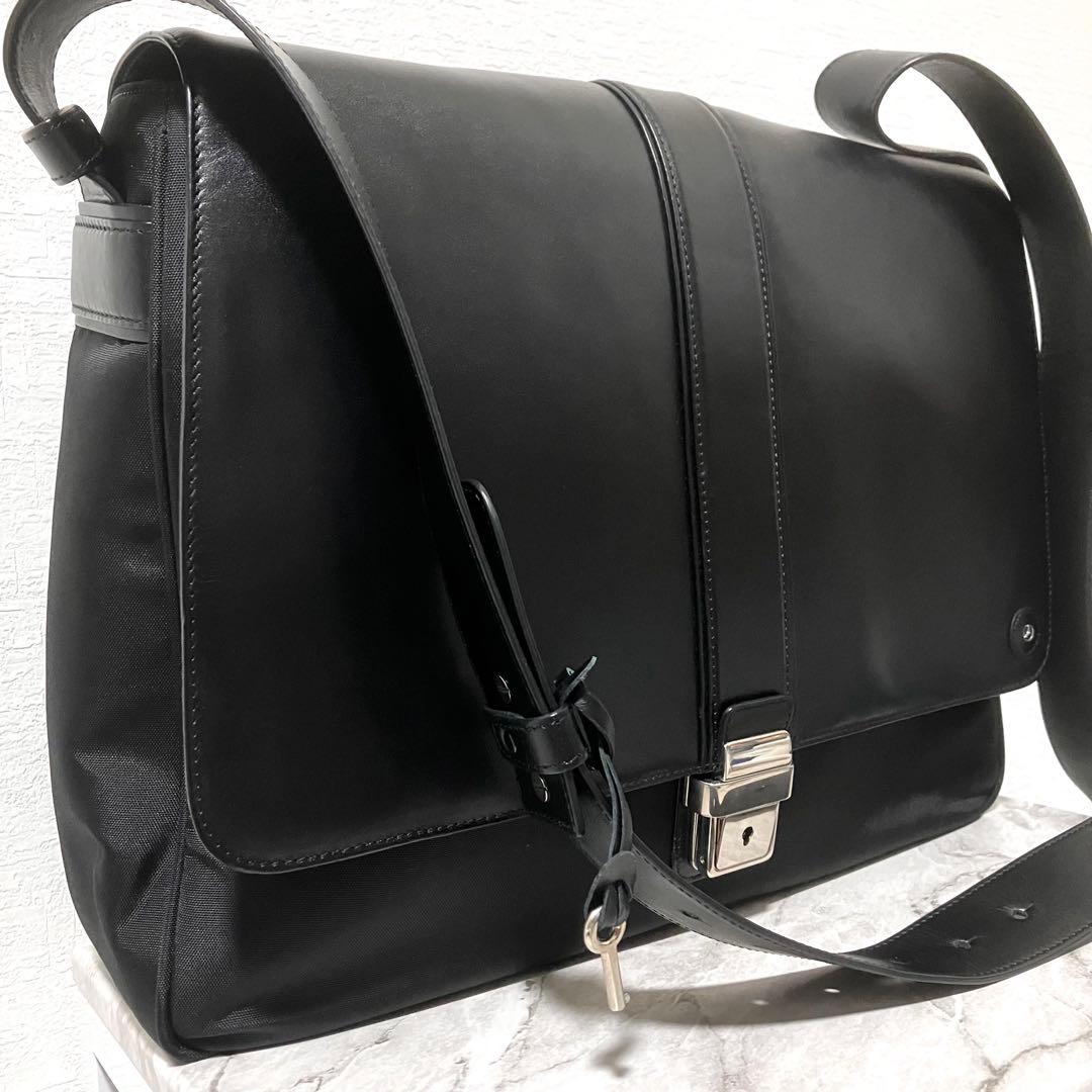 美品✨ゴールドファイル×メルセデスベンツ コラボ レザー ショルダーバッグ