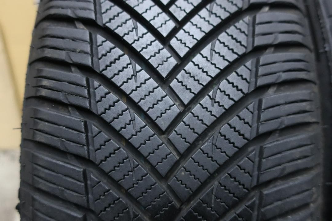 ほぼ新品　2024年製　ミネルバ　オールシーズン　マスター　195/60R16