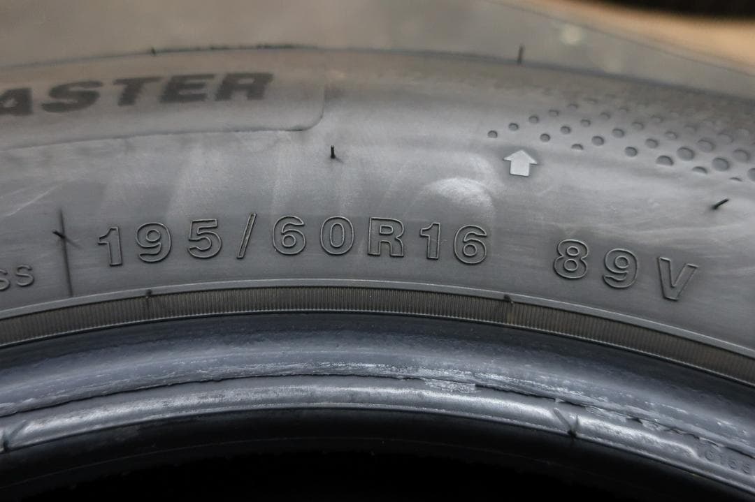 ほぼ新品　2024年製　ミネルバ　オールシーズン　マスター　195/60R16