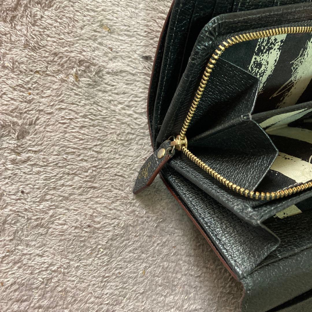 ヴィヴィアンウエストウッド　三つ折り財布　ブラック　レザー