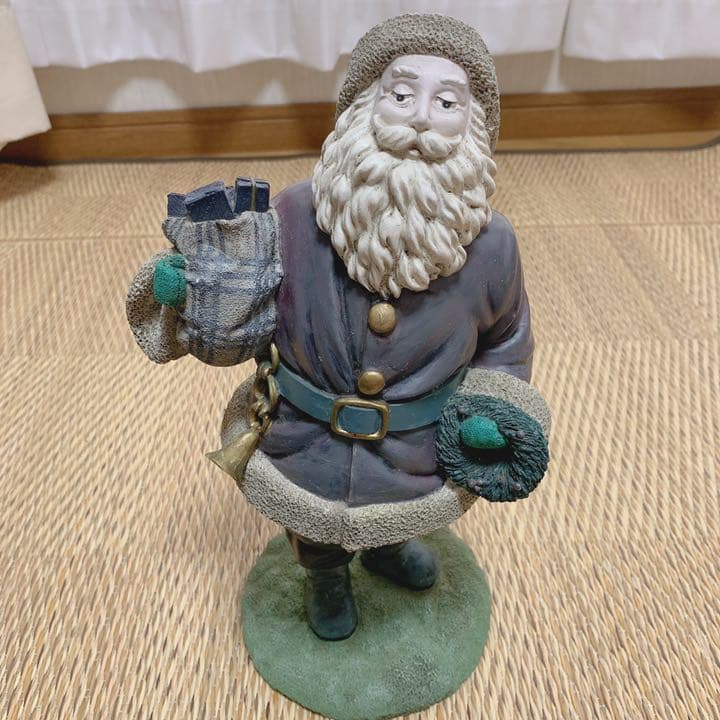 Burberry サンタクロース　置物