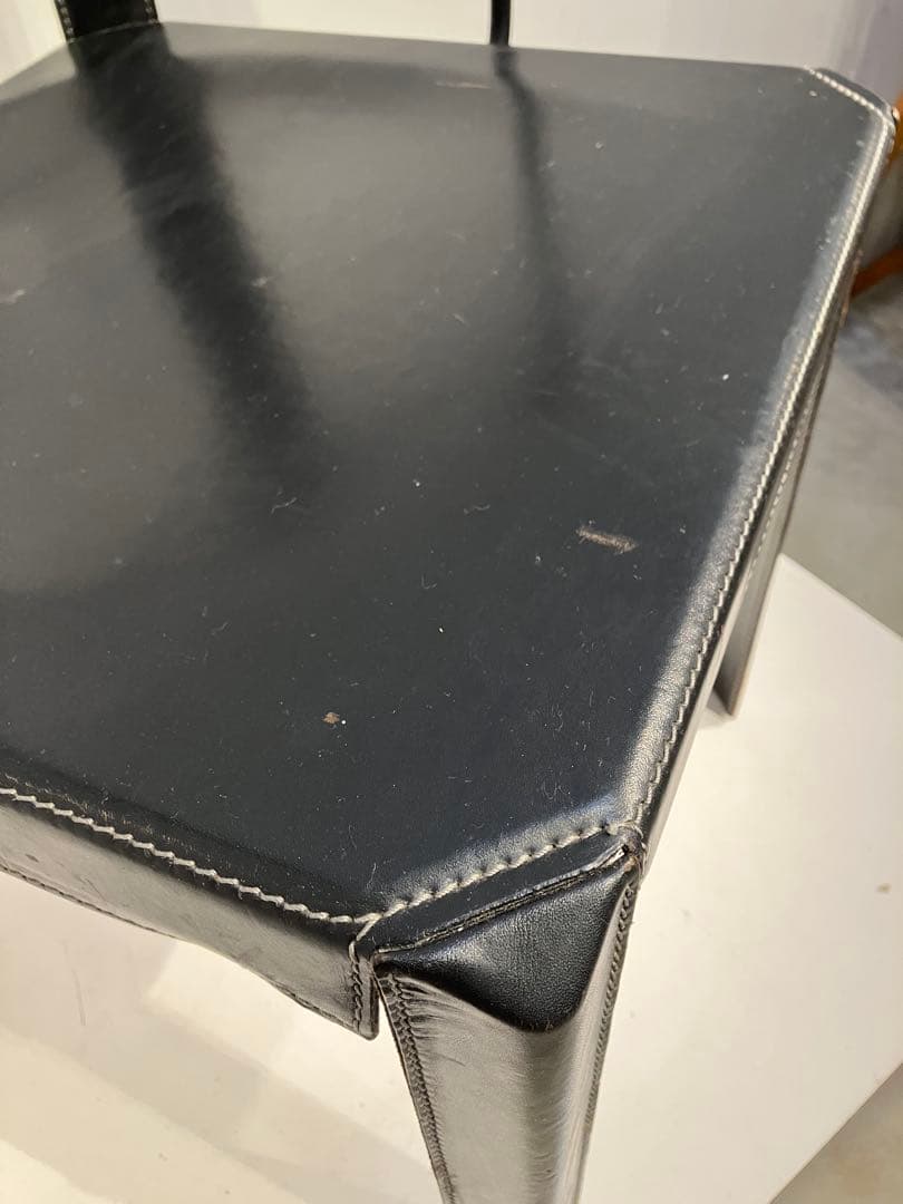 ヴィンテージ、デザイナーズチェア、本革、ポストモダン、カッシーナ、コンラン、