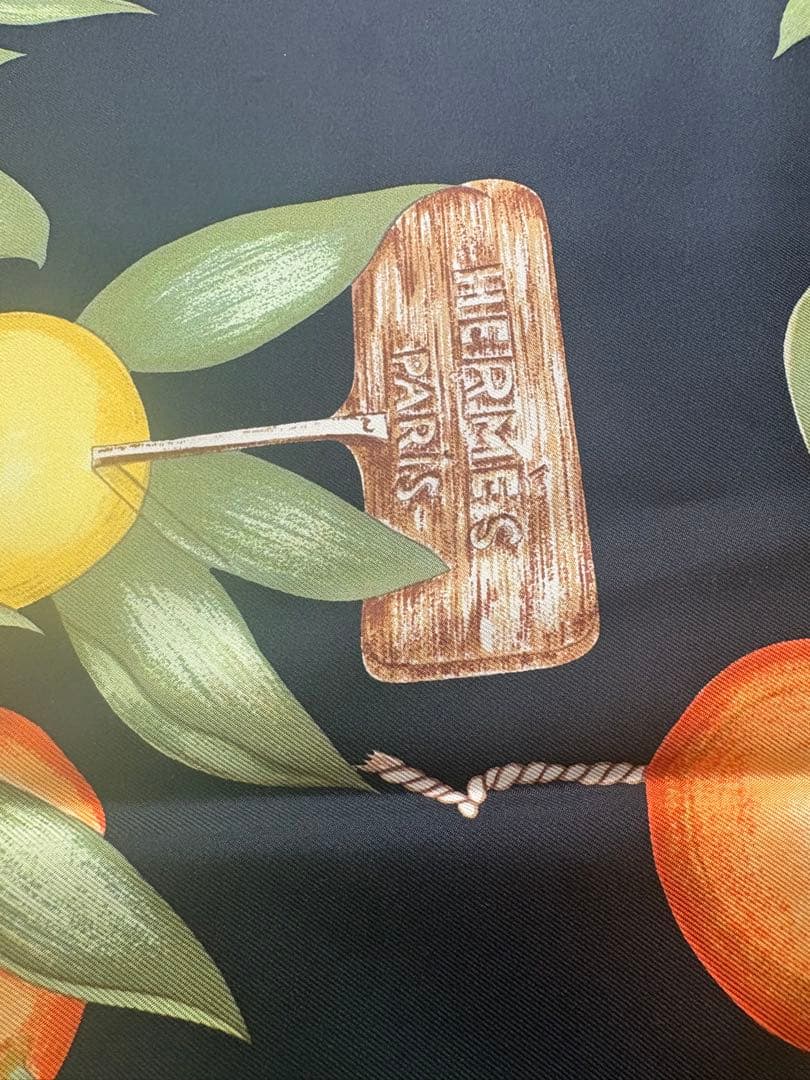 HERMESスカーフ　フルーツ柄