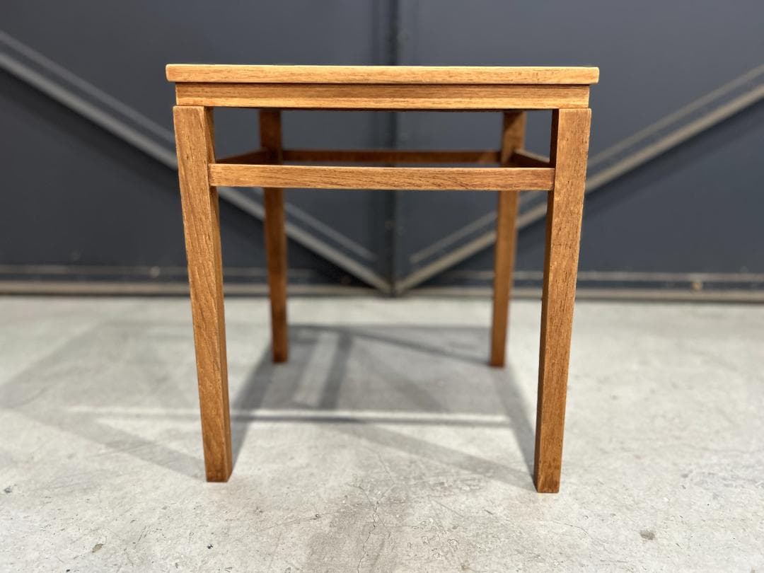 【北欧ヴィンテージ】サイドテーブル　Gera Mobler / ゲラモブラー
