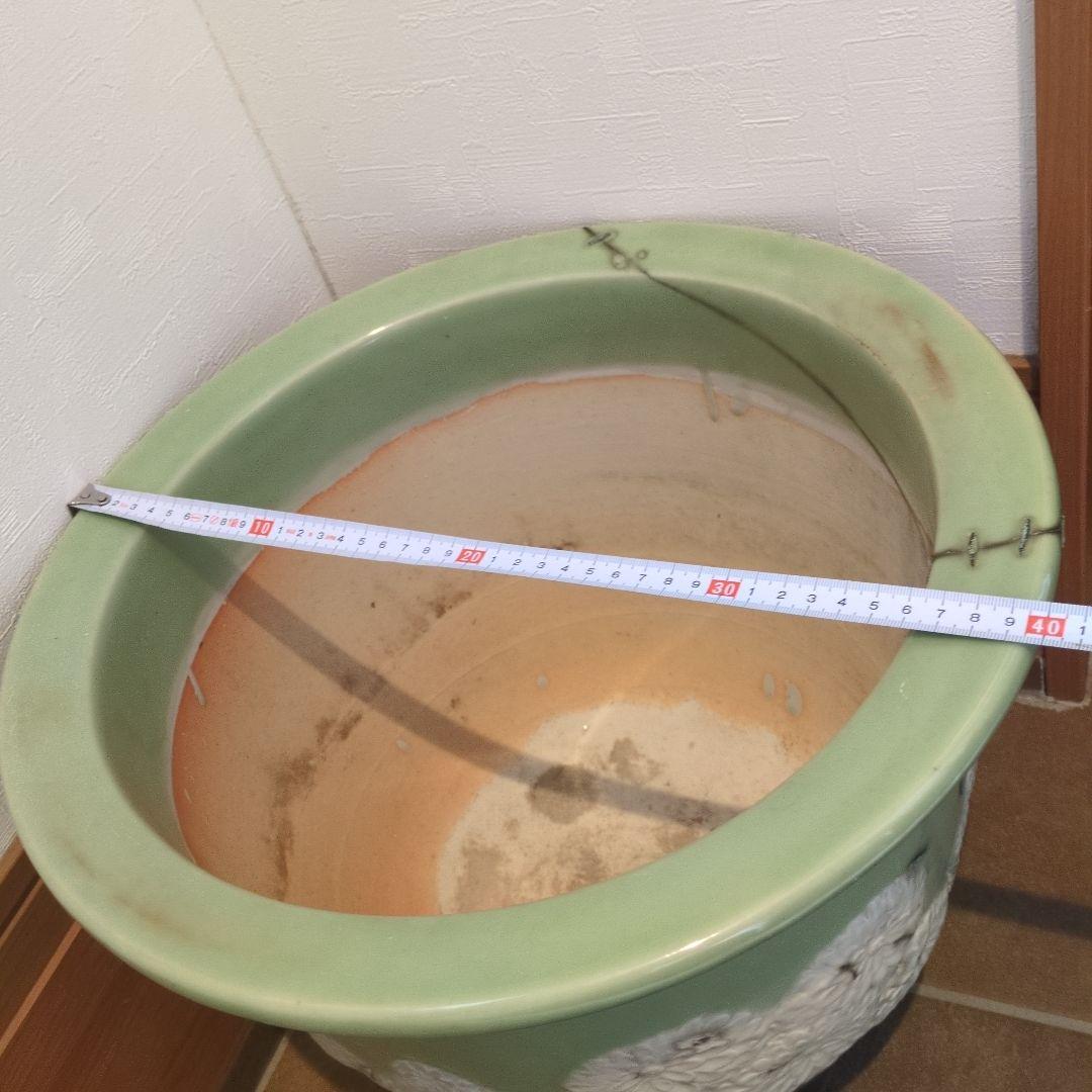 古い青磁瑠璃釉貼花菊文外縁丸 三河盆栽 尾張焼 瀬戸焼