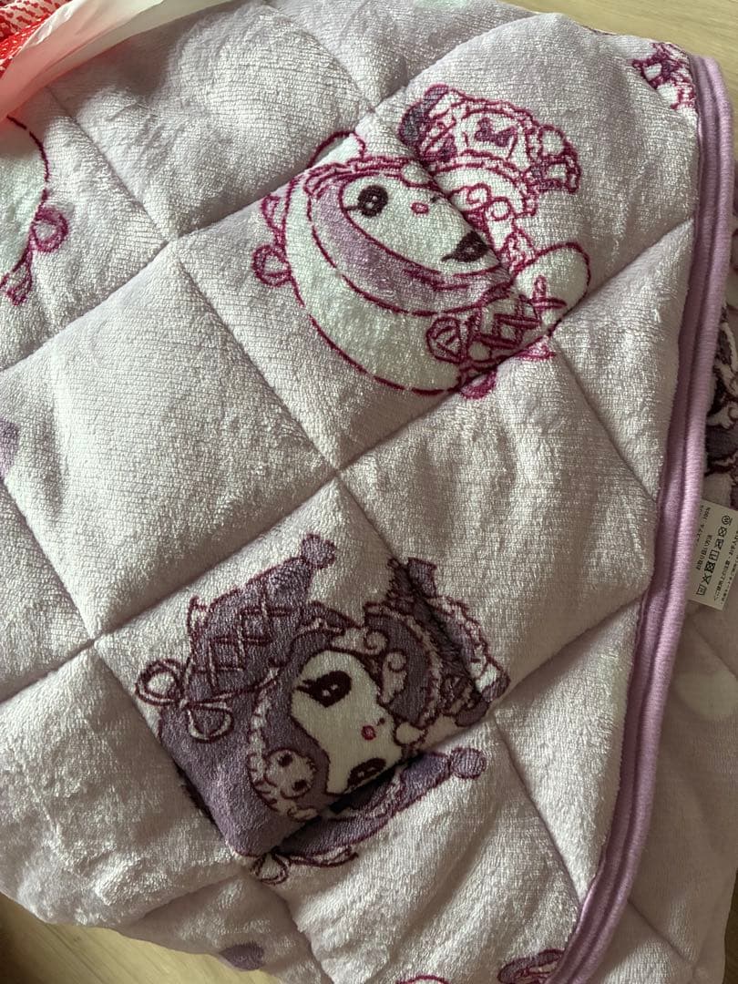 月夜のメロクロ 敷きパッド しまむら　メロクロ