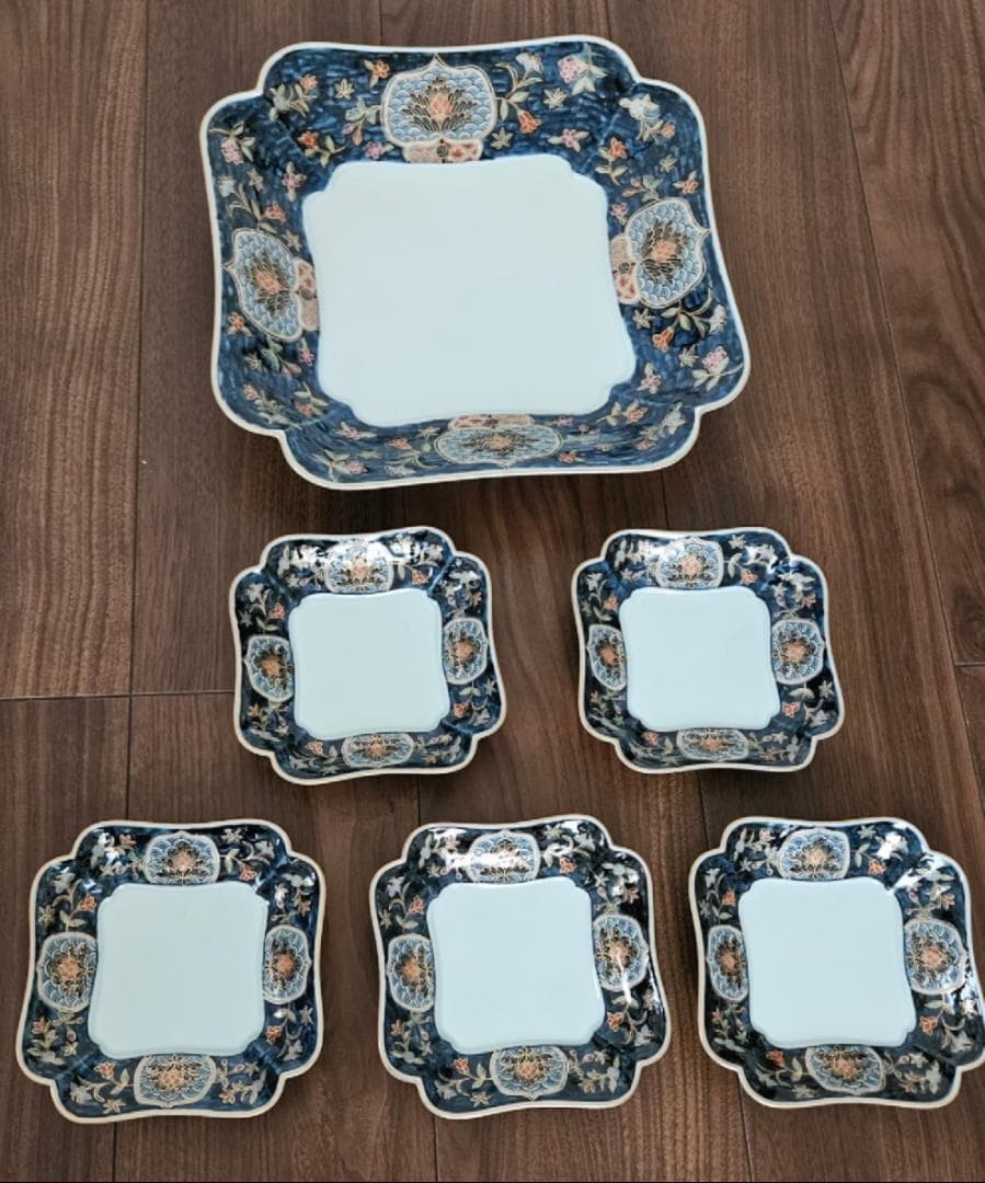 有田焼（賞美堂）　花柄の陶磁器皿6点セット