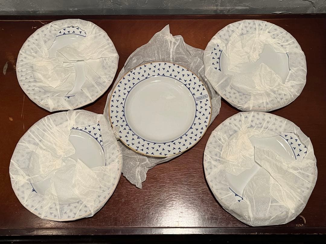 【未使用品】 ティファニー　ダンシングt 食器12点セット　皿　スープ皿