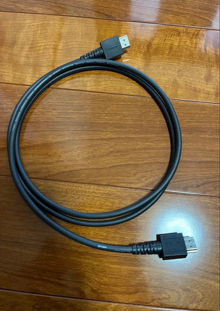 ほぼ未使用❣️ バッテリー強化版Nintendo Switch 本体＆SDカード付