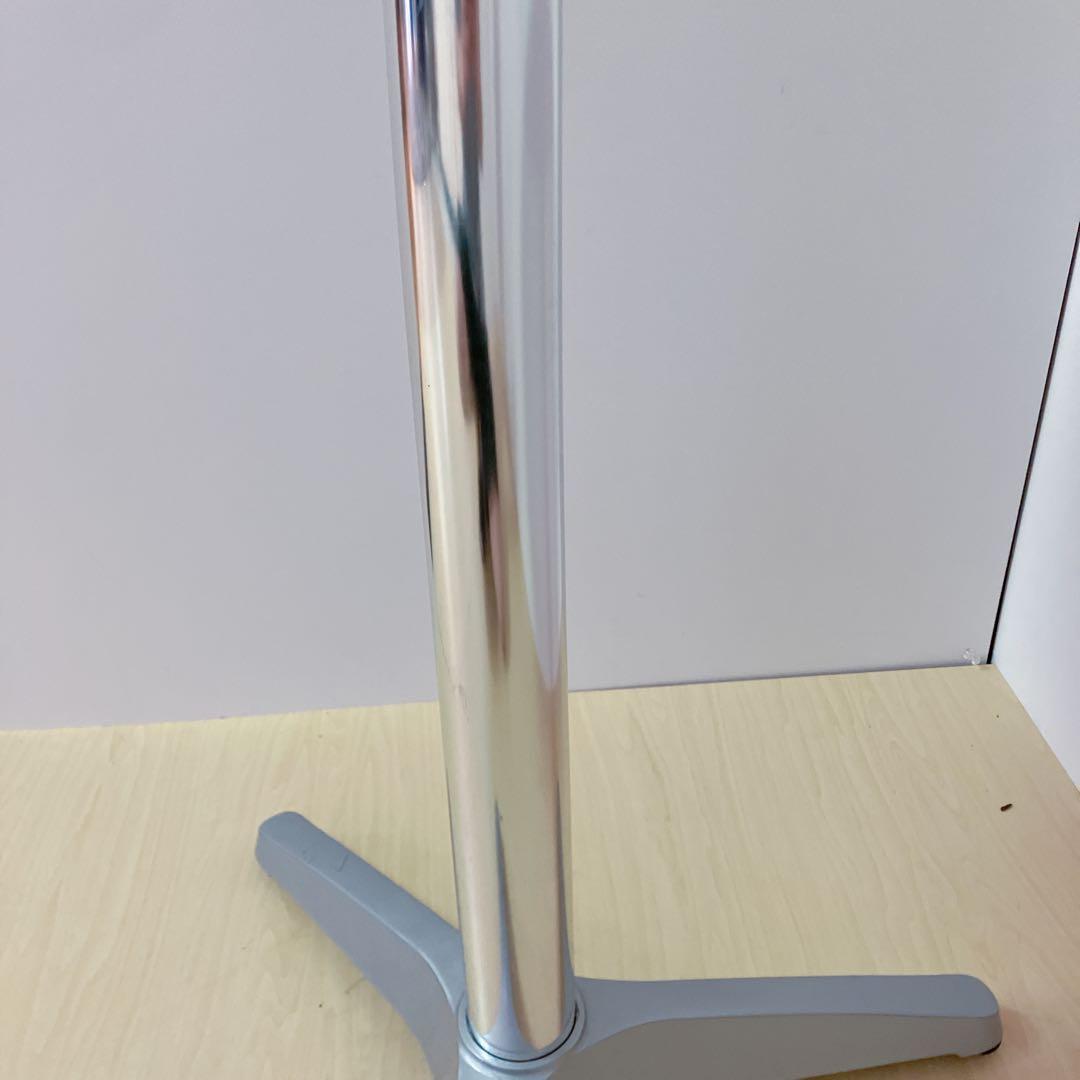 ラウンドテーブル　ダイナーテーブル　円形　アルミ　ダイニングテーブル