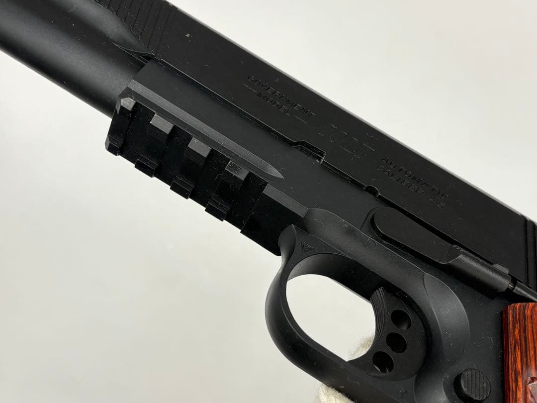 美品　WA コルトレールガン　ブラック　グリップ実銃用バックマイヤーに交換