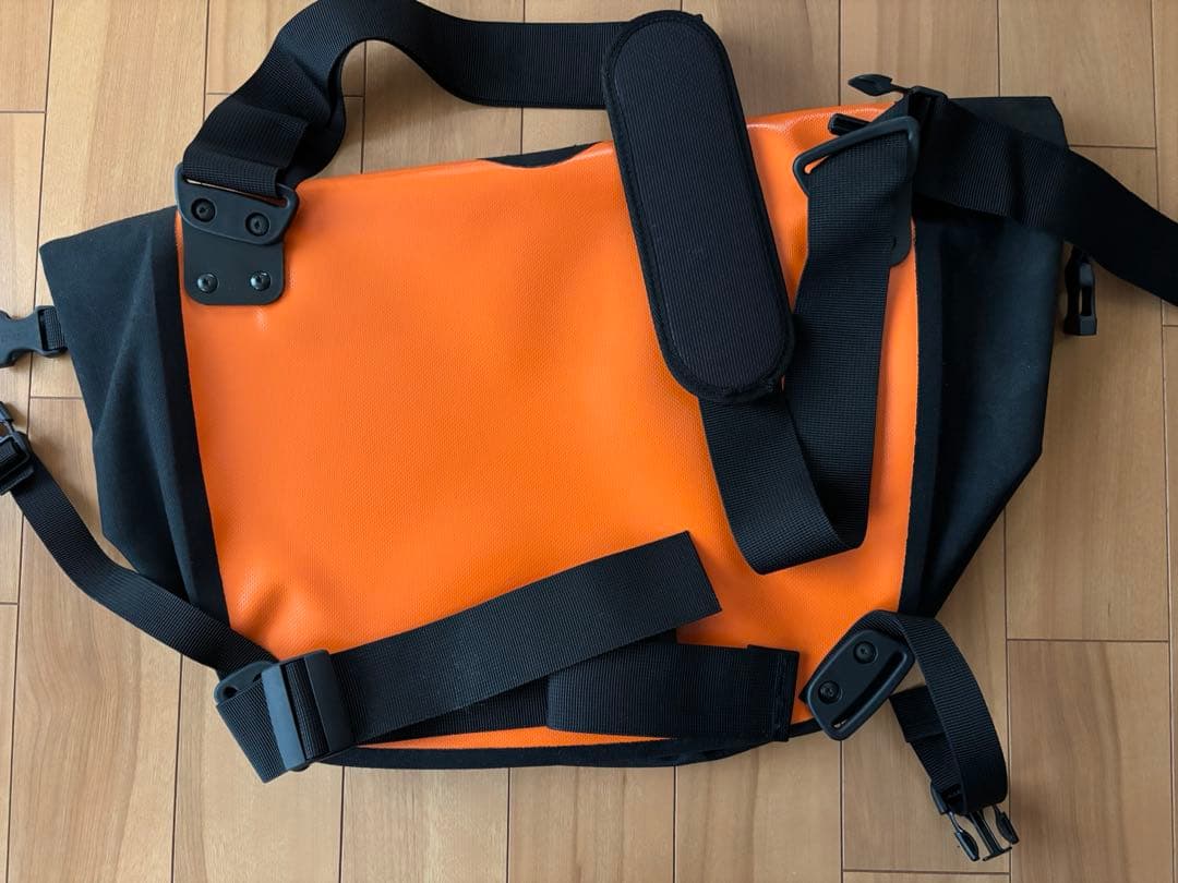 オルトリーブ メッセンジャーバッグ オレンジ