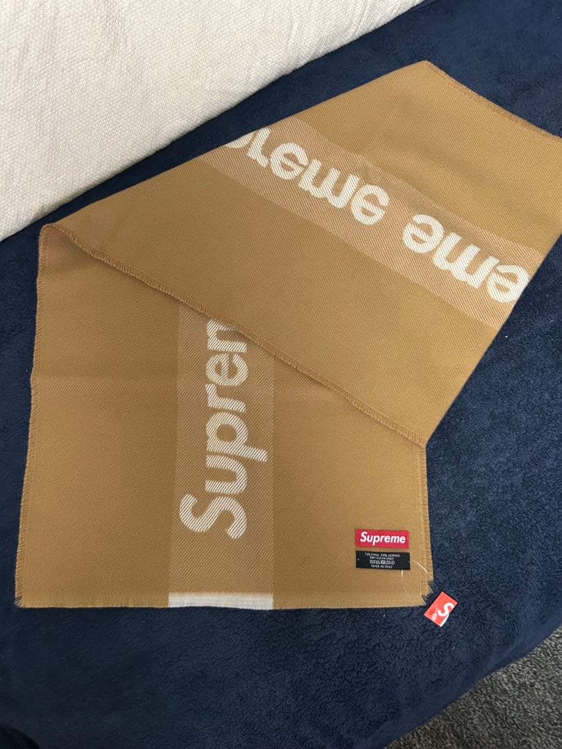 希少！Supreme 2013マフラー