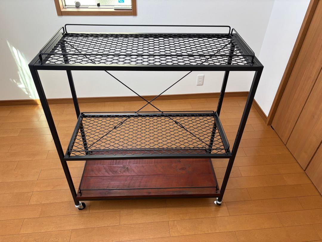 メタルラック キャスター付き 3段 黒　植物育成棚 ※直接受け渡しのみ