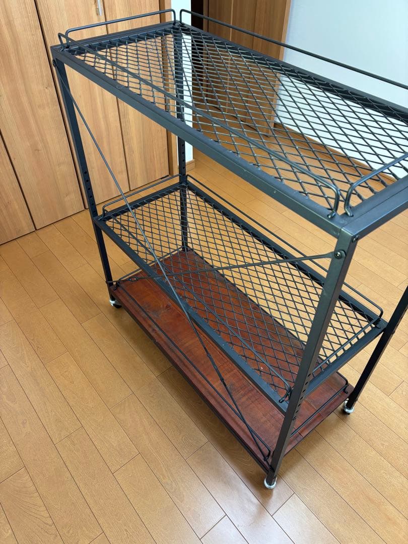 メタルラック キャスター付き 3段 黒　植物育成棚 ※直接受け渡しのみ