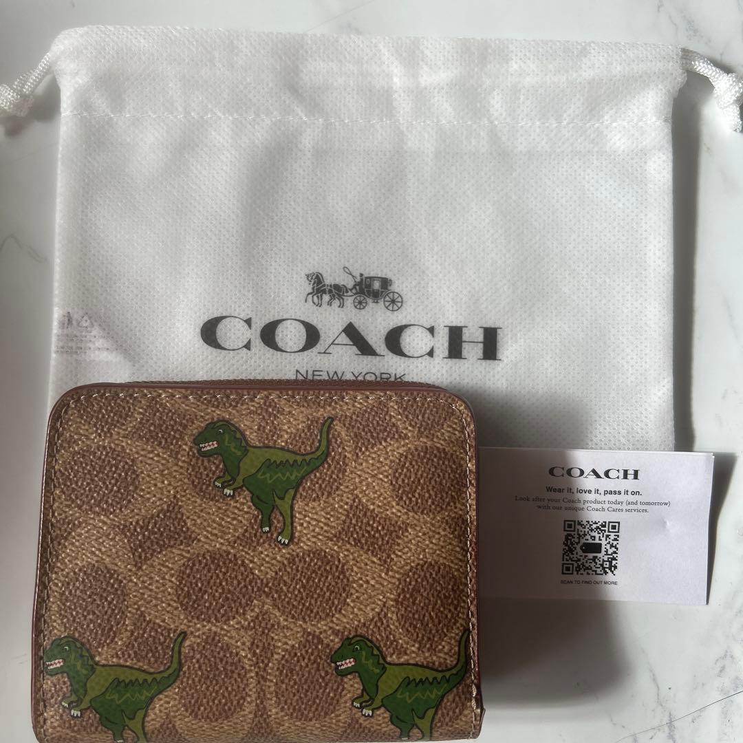 コーチ　財布　レキシー　COACH