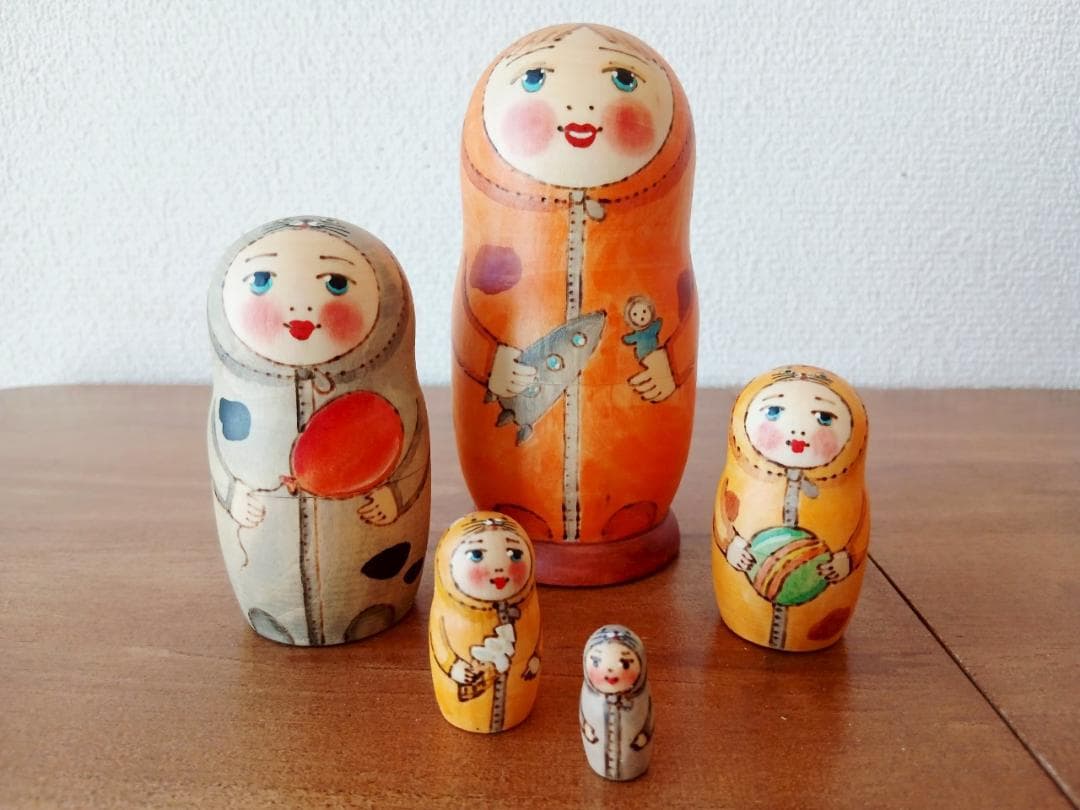 【LYH222】北欧ロシア雑貨 リューバ作 マトリョーシカ　宇宙開発
