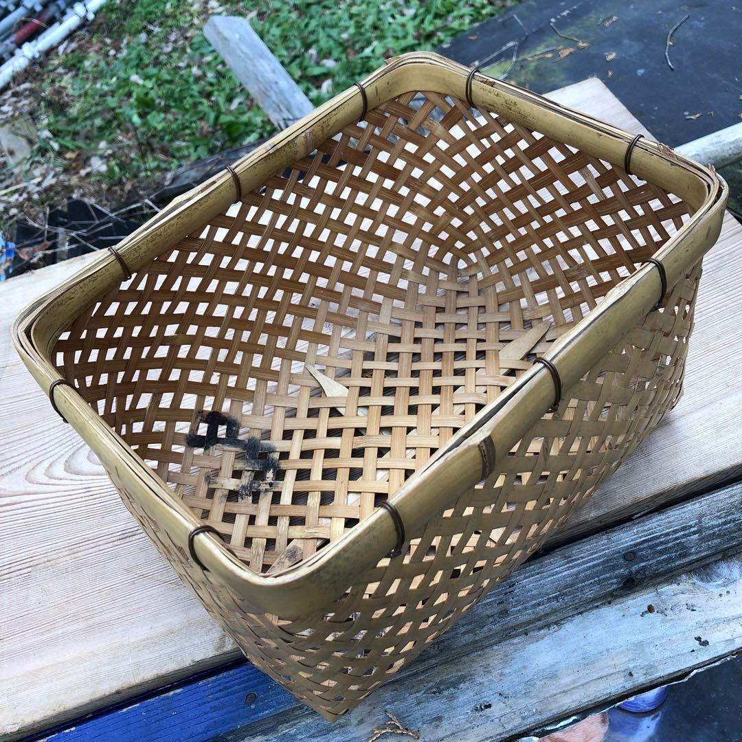 竹籠　容器　工芸品