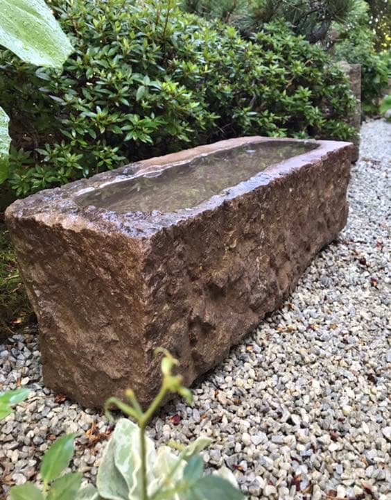 【天然自然石四方角水鉢・舟型石・蹲】造園水石飾り石ガーデニングバードバス箱庭