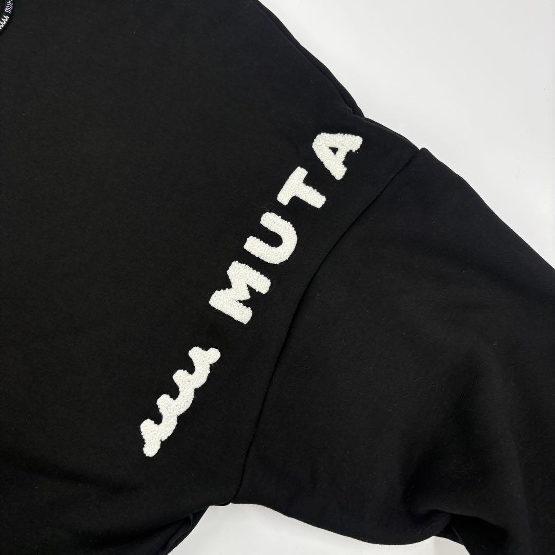 美品　muta MARINE ムータマリン パーカー 黒 ゴルフ 922