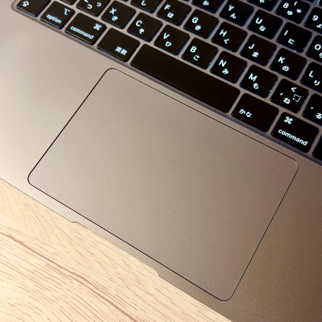 【美品】MacBook Air M1 / 16GB 256GB