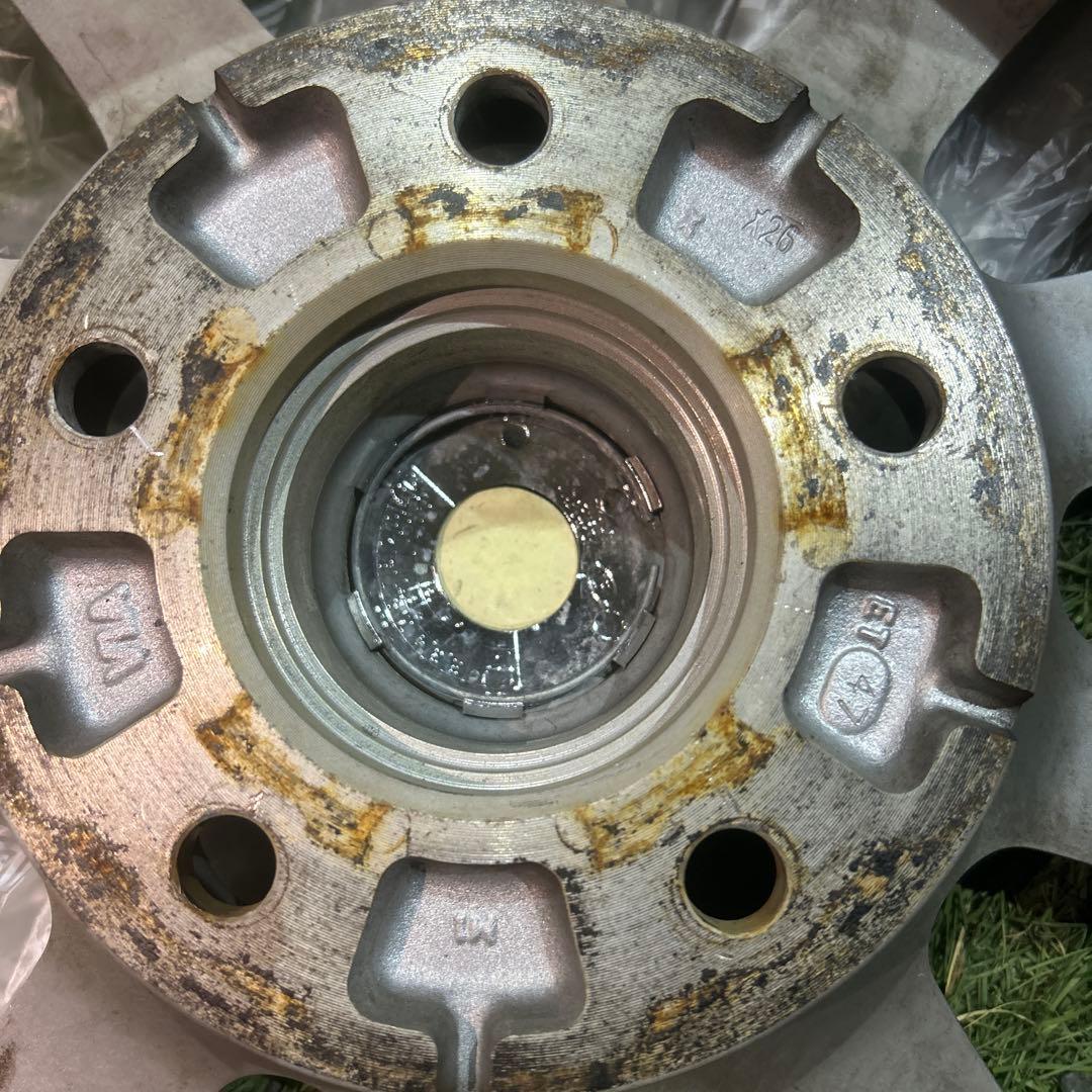 美品トーヨータイヤ　TOYO 2023 215/60r16 スタッドレス　3ヶ月